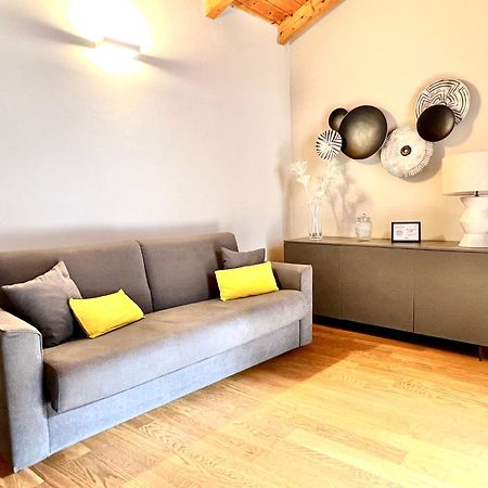 Comecasa Cavour Apartment Asti Exterior foto